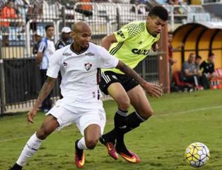 Mesmo com pouco público, Fluminense empata com o Coritiba e sai vaiado