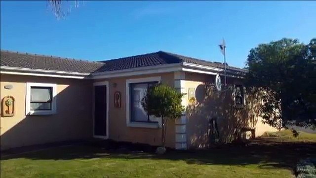 2 Bedroom Townhouse For Sale in Sonstraal Heights, Cape Town, South Africa for ZAR 1,350,000...