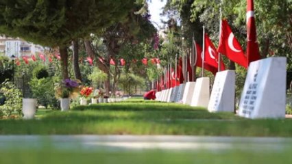 Şehitliklerde Buruk Bayram - Antalya