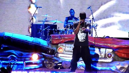 Jay Z ft. Eminem - Renegade (Comerica Park 9-2-10)  LIVE!!
