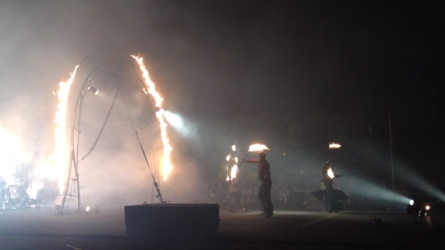 Spectacle de feu avec la compagnie Faï