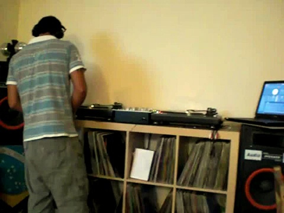 Dj Escape at work_Sunday 10 August 2008
