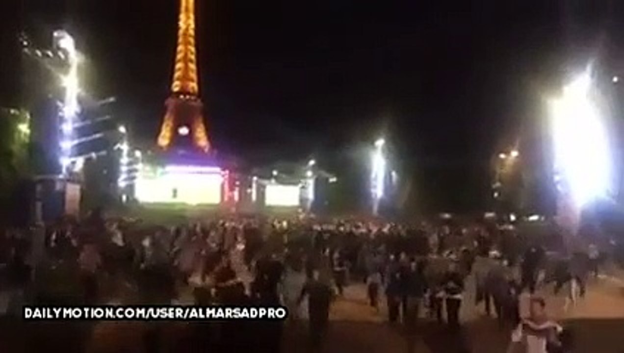 Mouvement de foule à la fan zone de Paris