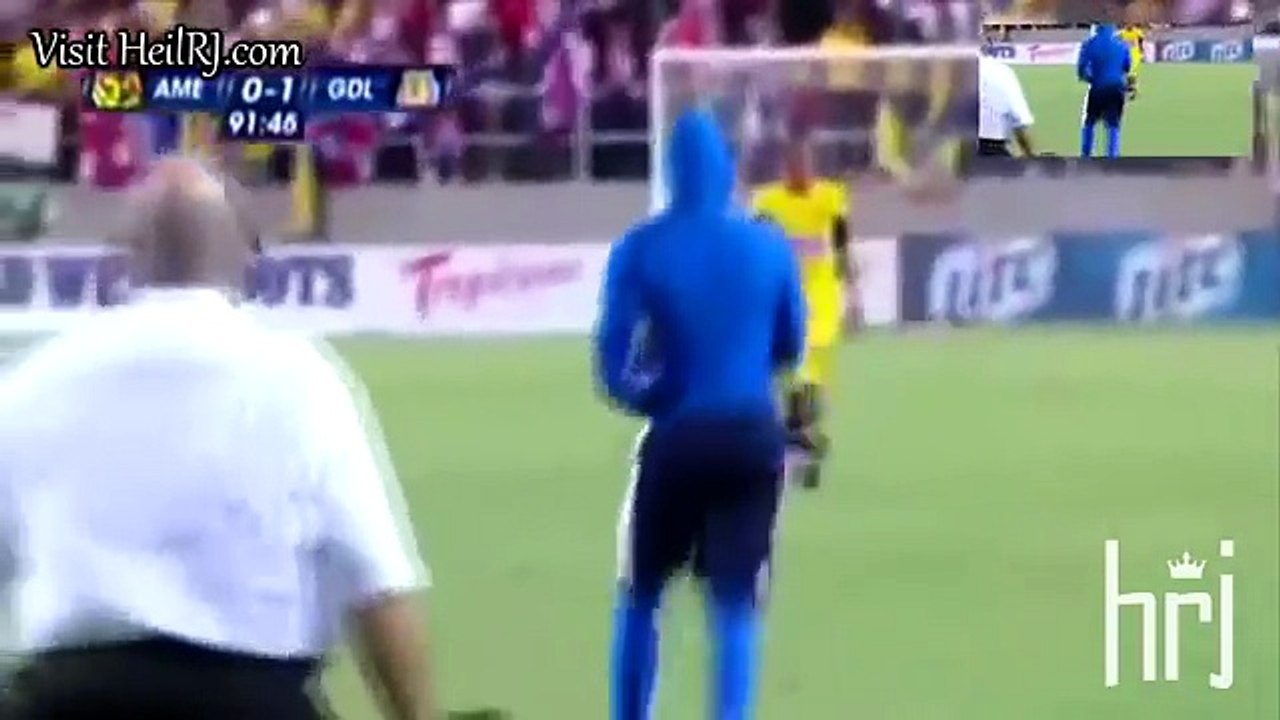 Craziest Pitch Invaders ● Funny & Violent Crash Fielders ● Comedy Football