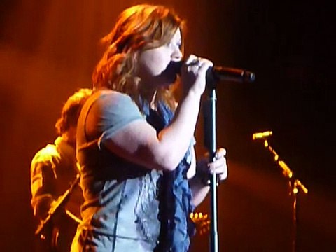 Kelly Clarkson The Promise 19/02/2010 wembley