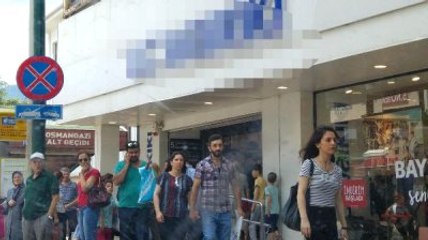 Mağazada 'Bomba Var' Diye Bağırdı, Müşteriler Para Ödemeden Kaçtı