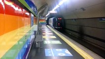 Metro de Madrid, Estación de Chueca L5, serie 2000B.