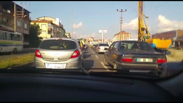 EREĞLİ' YE BAĞLI KEPEZ MAHALLESİNDE TRAFİK DURMA NOKTASINA GELDİ