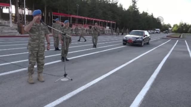 Genelkurmay Başkanı Orgeneral Akar, 1. Komando Tugay Komutanlığında