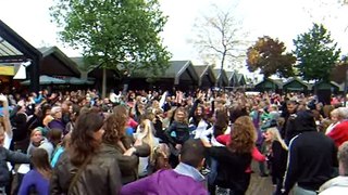 Flashmob Meidoornplein Wezep 2 oktober 2010