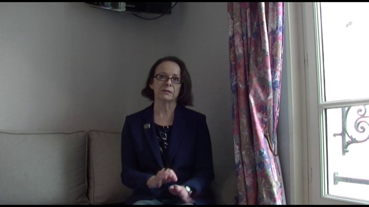 J. Douthwaite et l'enseignement de la Révolution Française aux Etats Unis