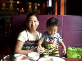 1歳10か月の長男　母と韓国フェアー沖縄.AVI