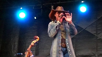 Lisa SIMONE Hold On Live @ Jazz In Guigné France 2016