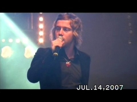 Julien Doré à lens moi Lolita