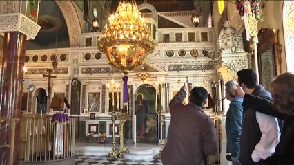 Τελευταίος σταθμός στα Πατρικά. - Η εκκλησία και το "Σχολείο" του χωριού - 020416 01