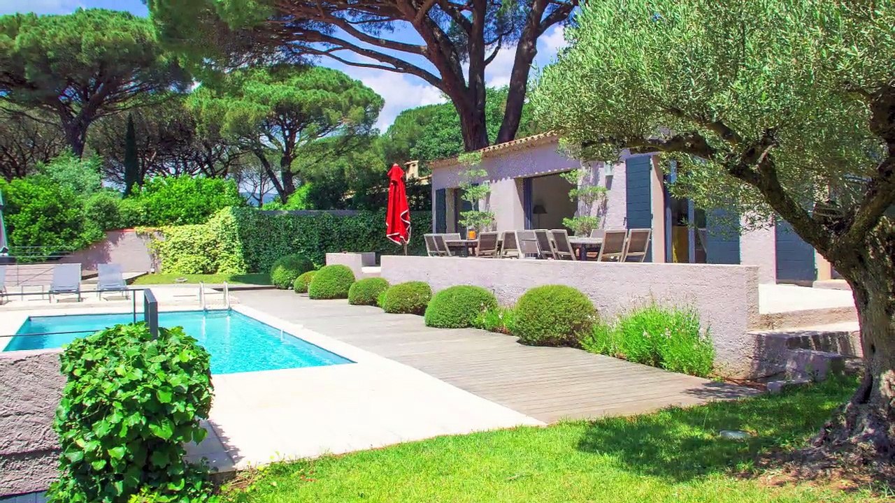 Grimaud (83310) A VENDRE Mas de 240 m2 avec maison d'amis de 120 m2 sur 7000 m2 de parc