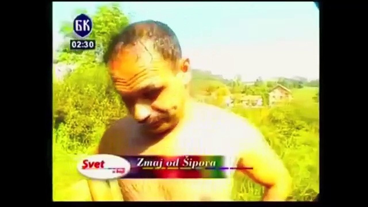 ZMAJ OD SIPOVA PRICA DA JE DOBAR U KREVETU