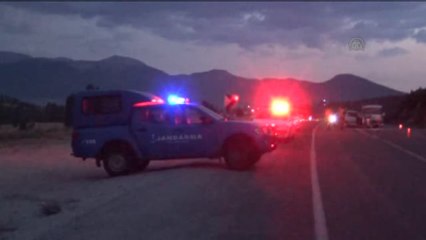 Trafik Kazası: 2 Ölü, 5 Yaralı