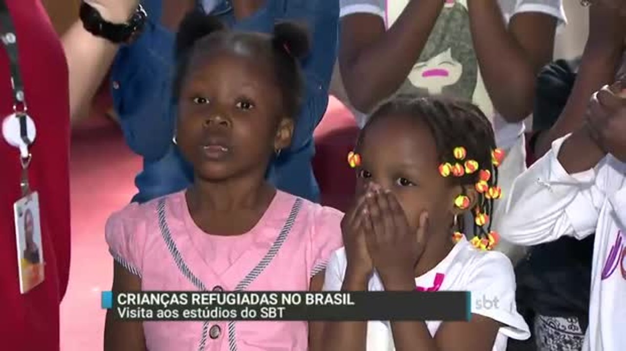Grupo de crianças refugiadas conhece o SBT