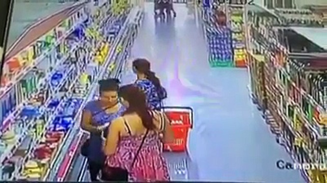 Women Stealing – Caught on Camera