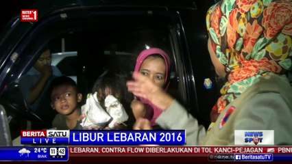 Pemudik di Pintu Tol Brebes Timur dapat Nasi Bungkus