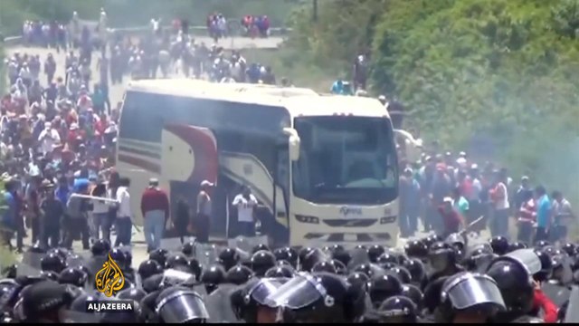 Mexico protests: Teachers vow to fight reforms