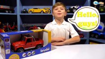 BRUDER. Off-road vehicle Land Rover Defender Jeep - Unboxing & Review of toys for kids EN