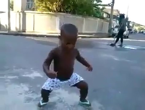 رقص إفريقي مضحك جداااا ادخل لن تندم