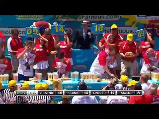 70 hot-dogs avalés: victoire et record pour Joey Chestnut !