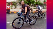 Salman Khan and Shah Rukh Khan go for a bicycle ride -Bollywood News