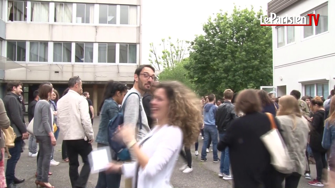 Bac 2016 : émotion de jeunes bacheliers devant les résultats