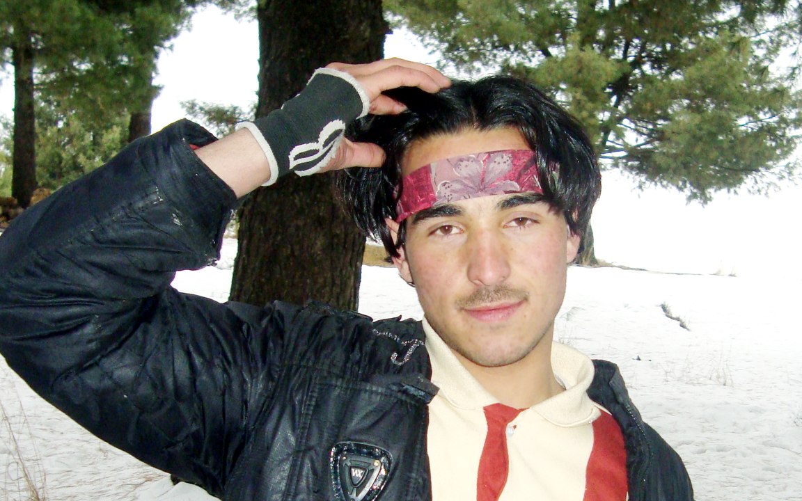 prachinar arshadhussain darinda bangash  Micah Laughing Hysterically at Balloons