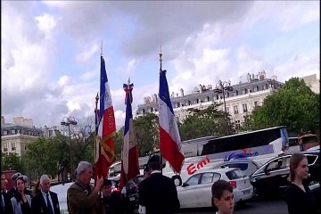 Cérémonie du Ravivage de la Flamme sous l'Arc de Triomphe - 20 mai 2016