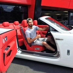 İngiltere'de Yaşayan Arap milyoner: Müslümanım ve Gurur Duyuyorum