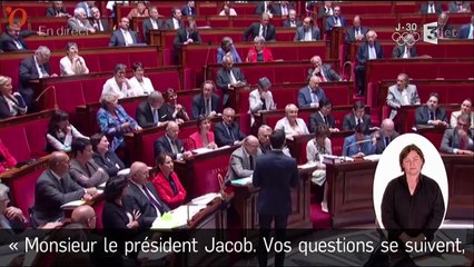 Manuel Valls se paie Christian Jacob et pique Laurent Wauquiez