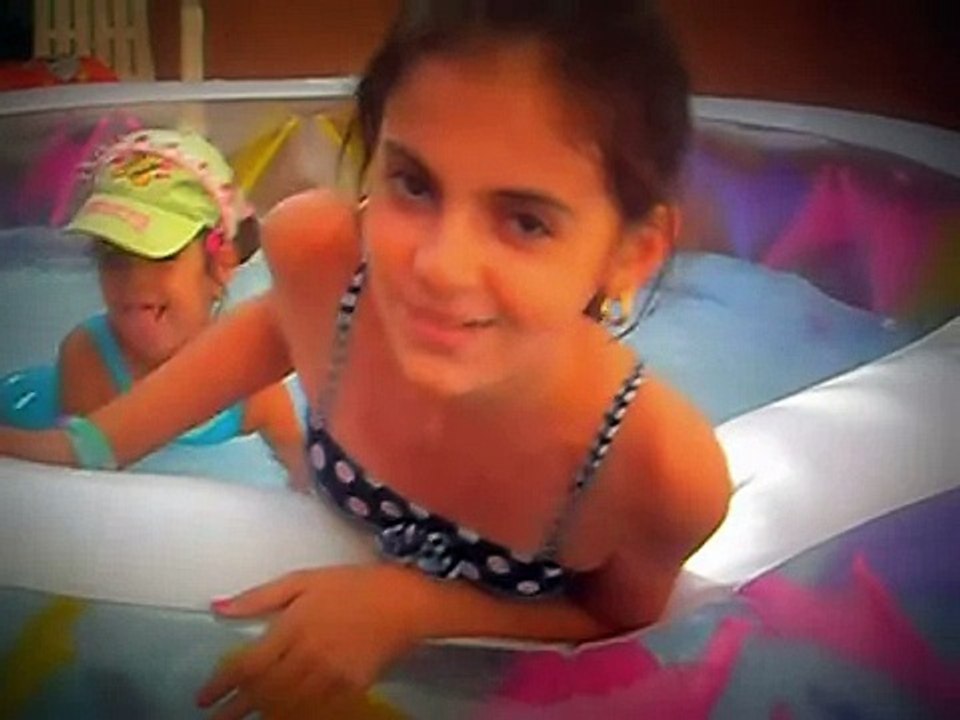 kitty 25-la-piscina
