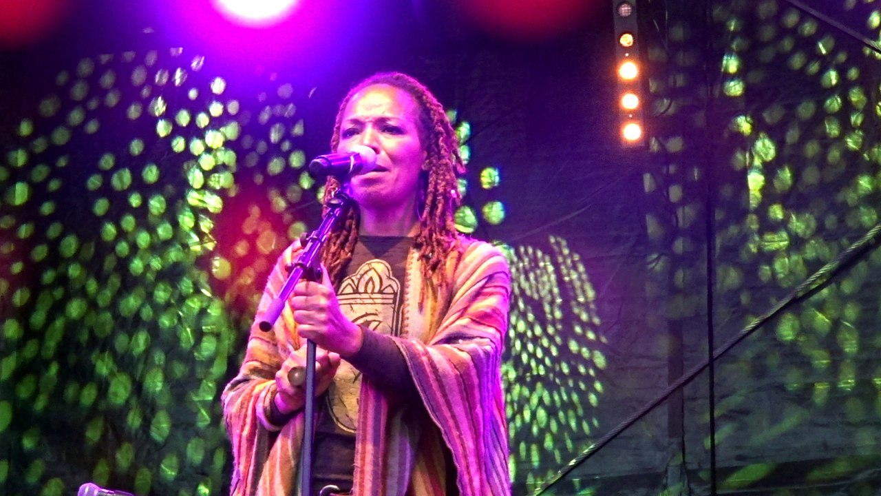 Lisa SIMONE Finally FREE Live @ Jazz In Guigné France 2016