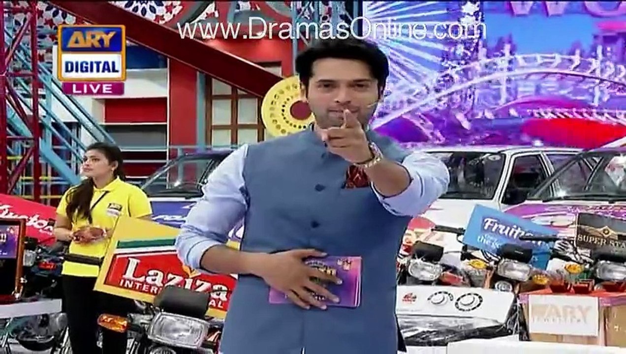 Waseem Akram Khushi Main Khud Bhi Gaari Per Char Gaye