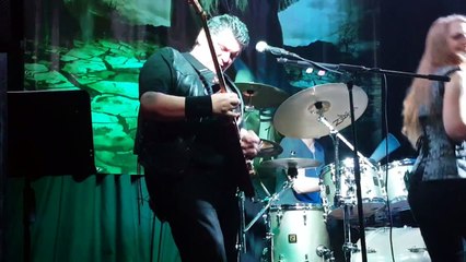 Fallen Angel LIVE cover "Iron Maiden Run To The Hills" solo de guitare au Caravensérail 25/03/2016