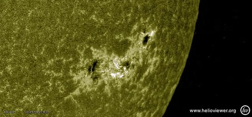 Flare X1.1 AIA 1600 (2012-07-06 21:39:29 - 2012-07-07 00:38:41 UTC)