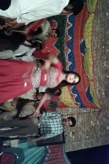 Desi Girl Weding Dance 2015 Band Kamray me Pyar karaingy