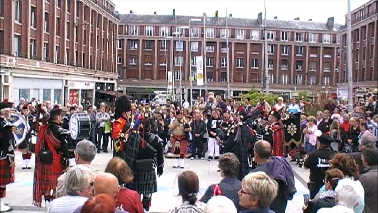 1916-2016 United Pipers for Peace  Normandy Highlands Pipe Band France Normandie