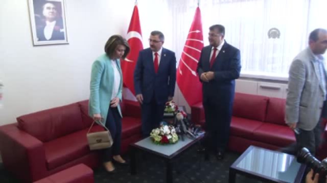 Siyasi Partilerde Bayramlaşma - AK Parti Heyeti, CHP'yi Ziyaret Etti (1)