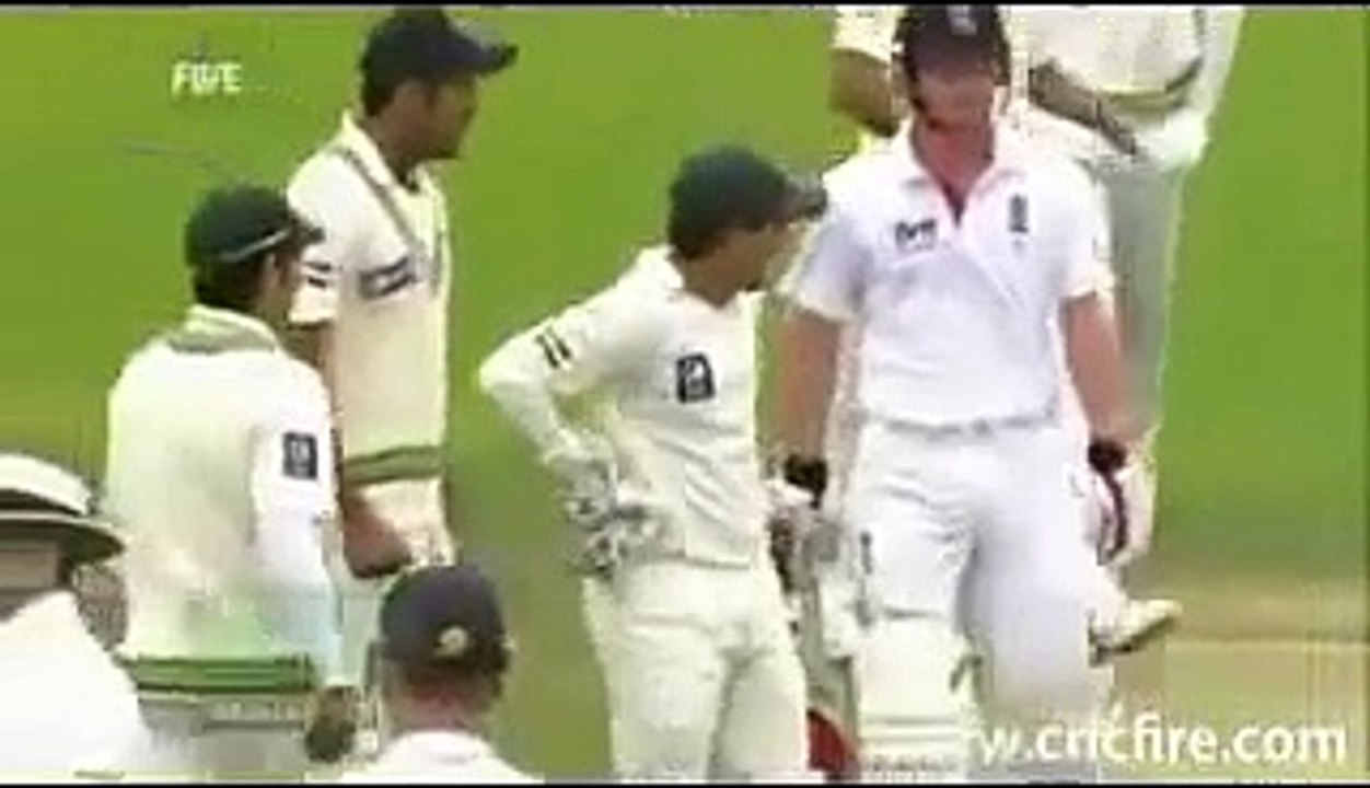 Muhammad Aamir Took 6 Wickets in 14 Balls vs England - Azaming Bowling