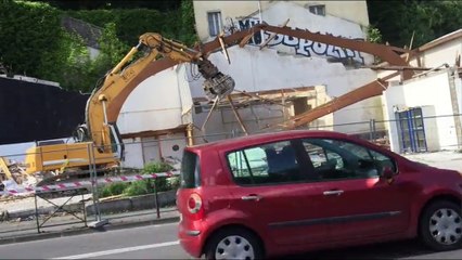 Démolition de la Halle aux arts à Angoulême