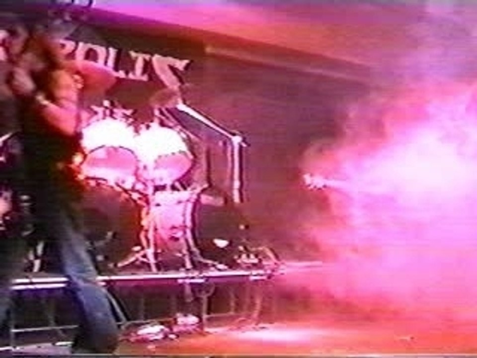 Children Of Bodom - Bed Of Razors (video live)