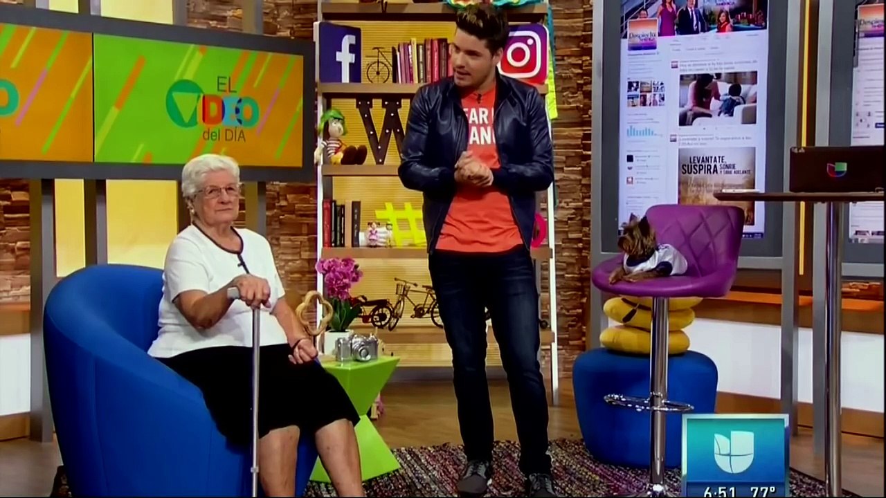 Ana Patricia González "rear view" on ¡Despierta América! 6 2 16 part 1