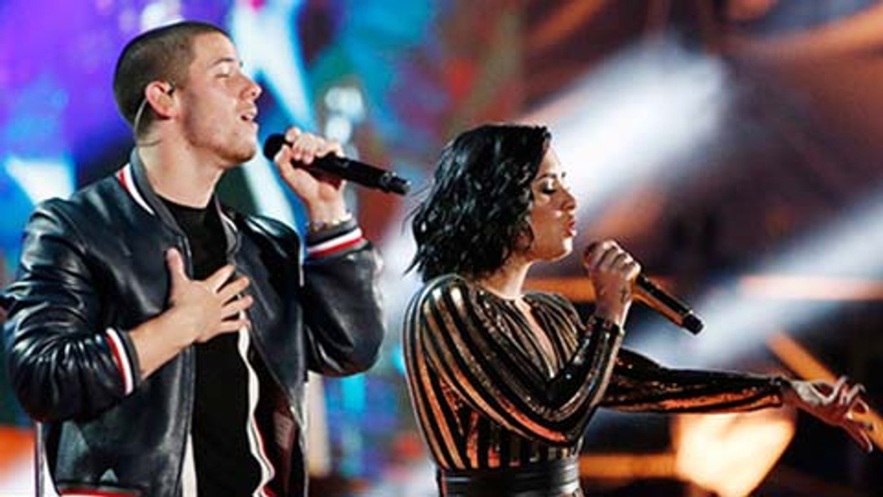 Nick Jonas and Demi Lovato SLAY Stunning Duet