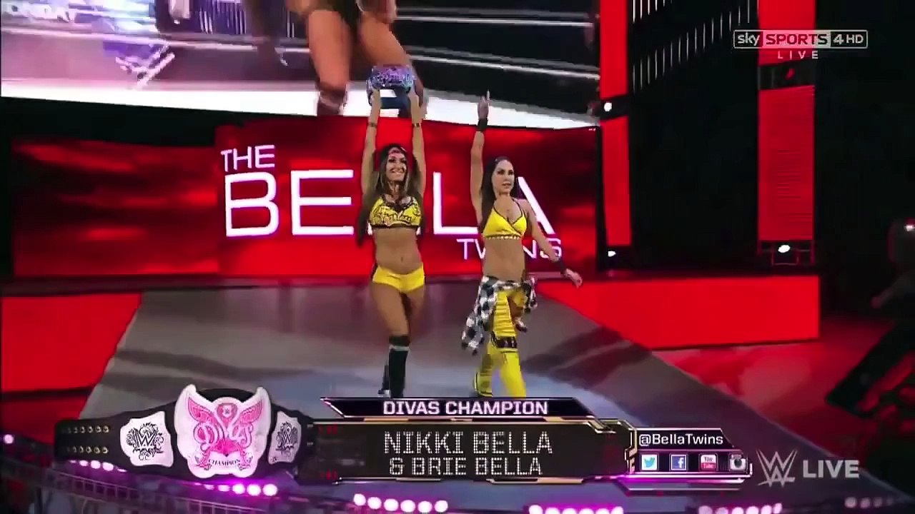 WWE RAW 02.23.15 Paige & Emma vs. The Bella Twins (720p)