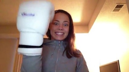 Réveiller son amoureux avec un gant de boxe, c'est possible !